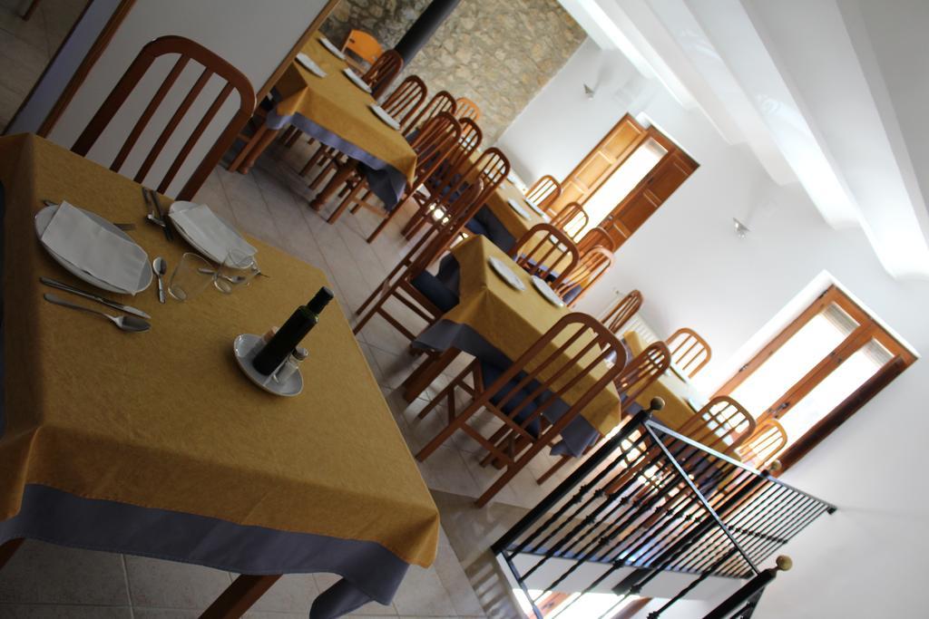 Hotel D'Ares Ares del Maestre Екстериор снимка